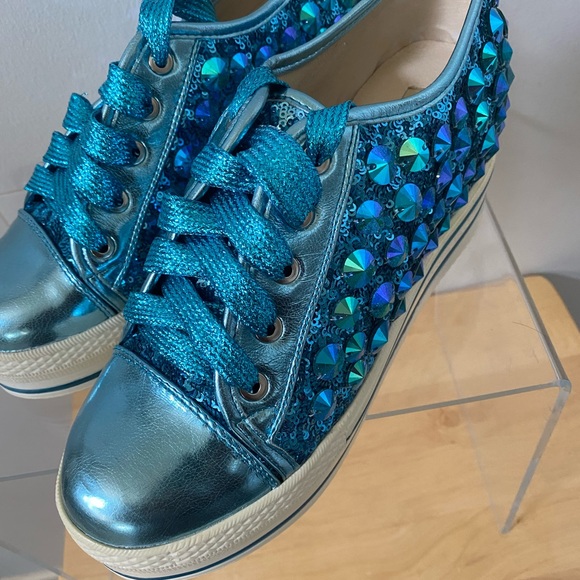 Gym shoe bling - Picture 4 of 4